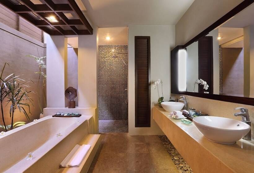 プール付３ベッドルーム　ビラ, Le Jardin Villas Seminyak