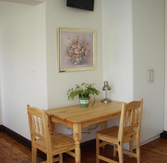 اتاق استاندارد, Dee S Bnb