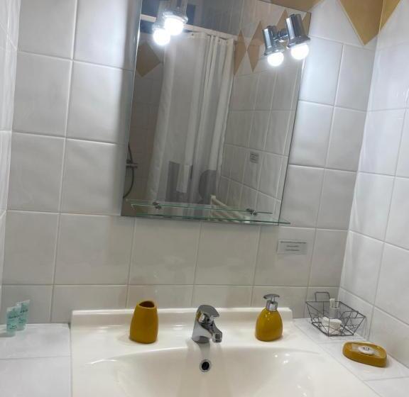 غرفة قياسية مطلّة علي الحديقة, Les Lavandières