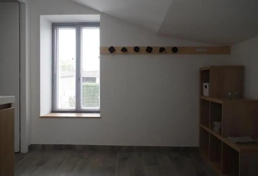 ファミリールーム, Les Lavandières
