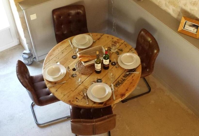 1间卧室的房子, La Fermette