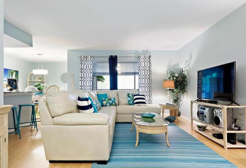 דירת שלושה חדרים, Spacious Coastal Haven 3bd Condo