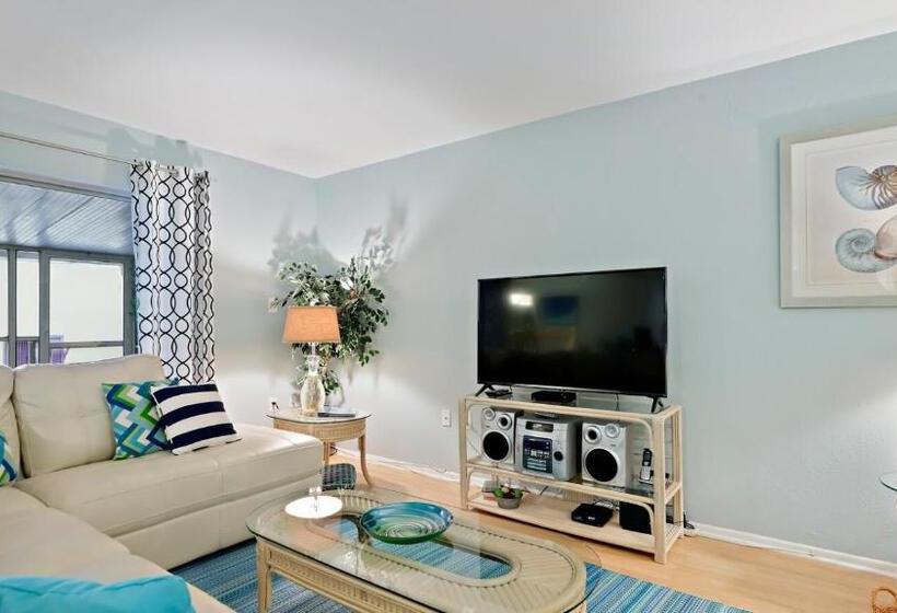 带3个卧室的公寓, Spacious Coastal Haven 3bd Condo