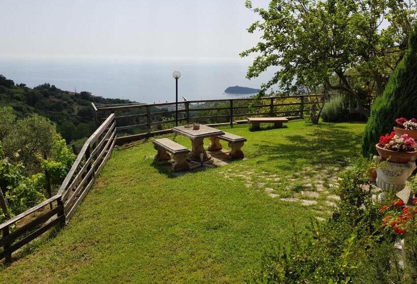 オーシャンビュースタンダードルーム, B&b La Sirenetta