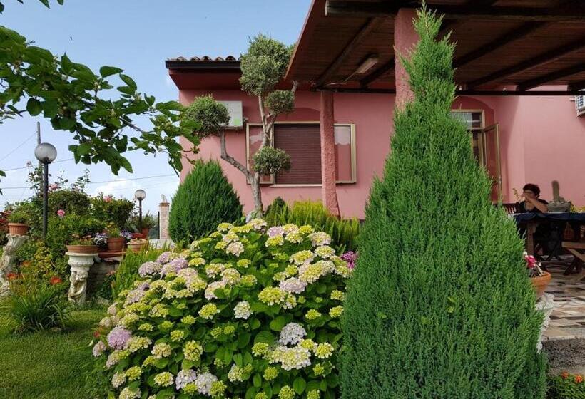 オーシャンビュースタンダードルーム, B&b La Sirenetta