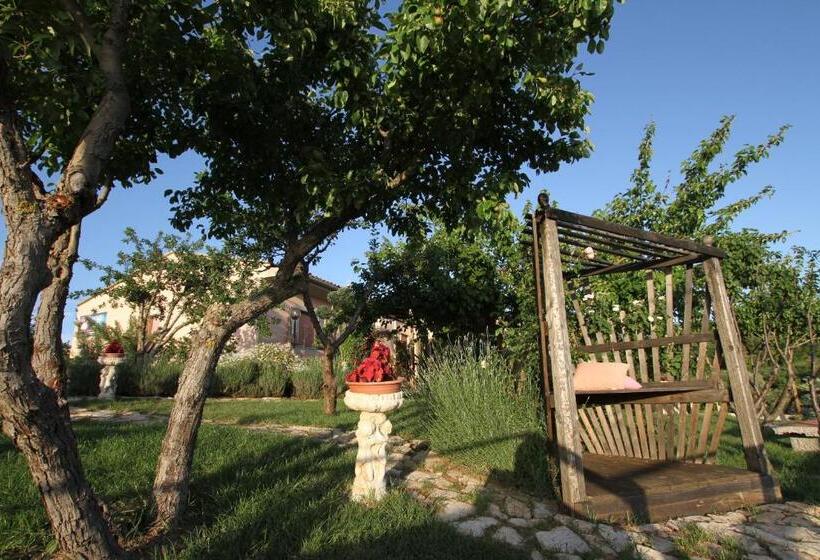 オーシャンビュースタンダードルーム, B&b La Sirenetta