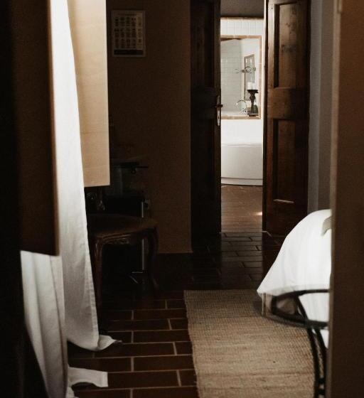 标准间, La Celeste Galeria