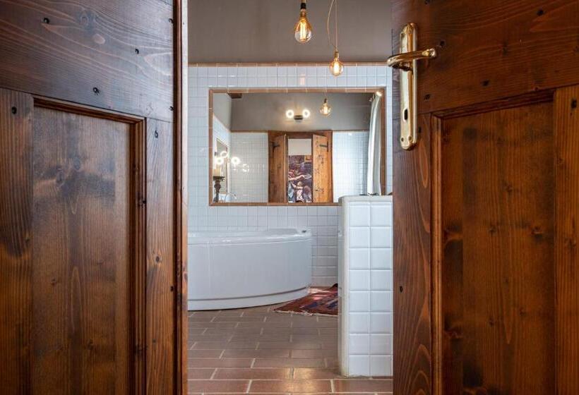 标准间, La Celeste Galeria