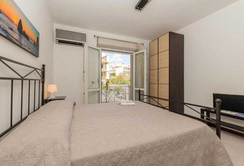 Номер Стандарт Вид на Сад, Marina D Agrò Residence