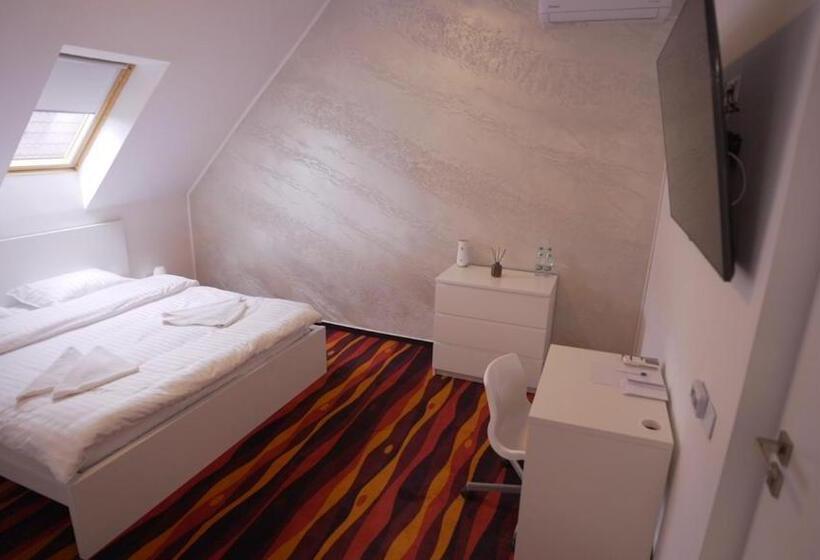 豪华房间, Vivo House