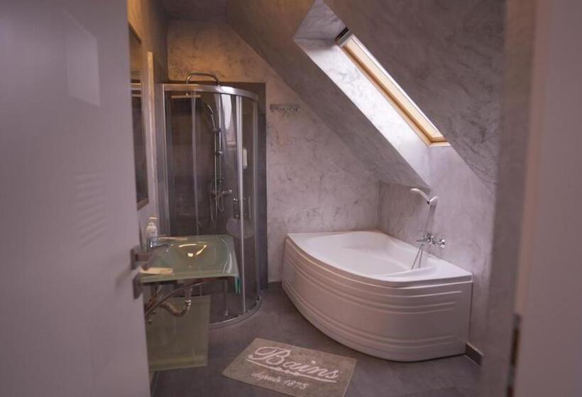 豪华房间, Vivo House