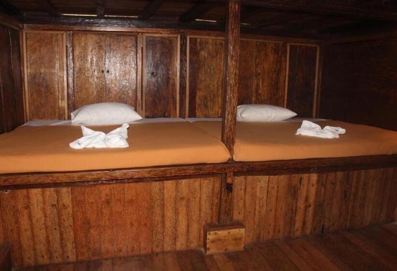 בקתה דלוקס, Geopark Village