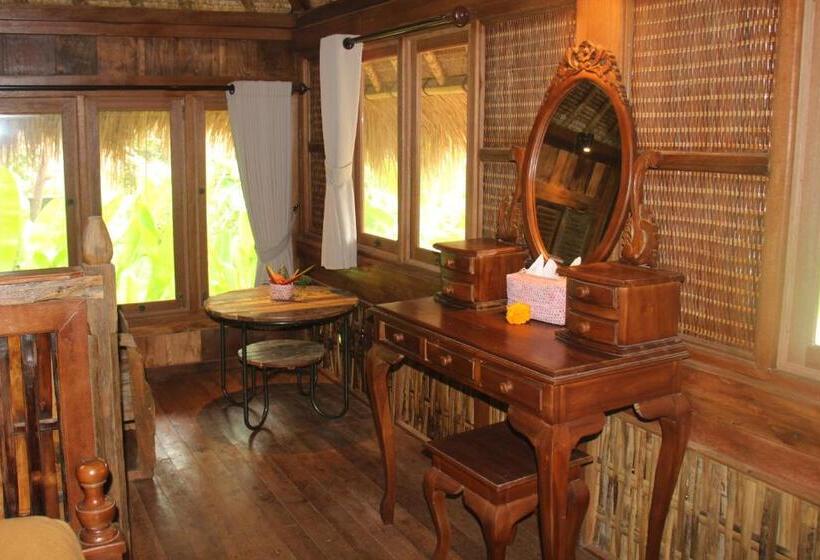 בקתה סטנדרטית, Geopark Village