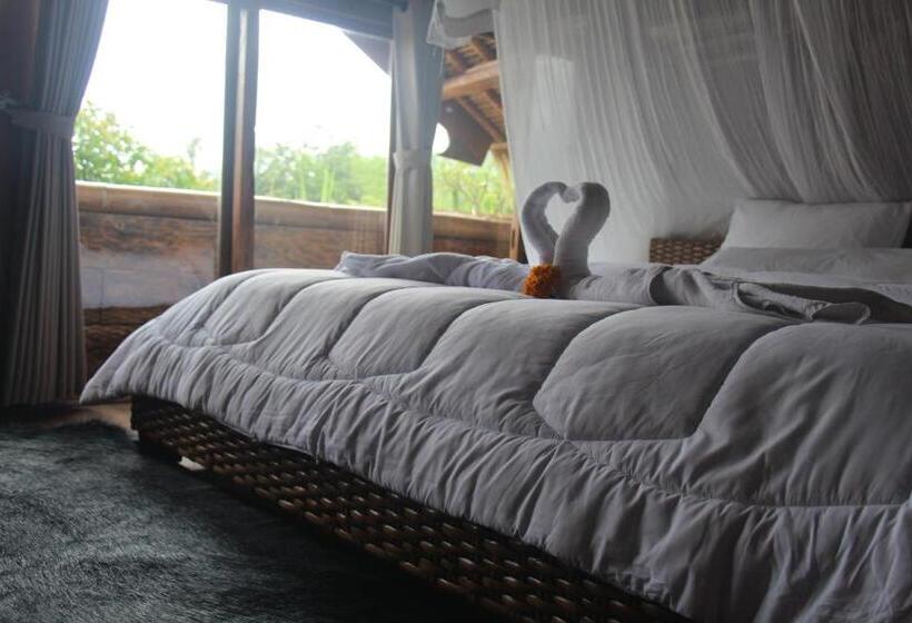 בקתה דלוקס, Geopark Village