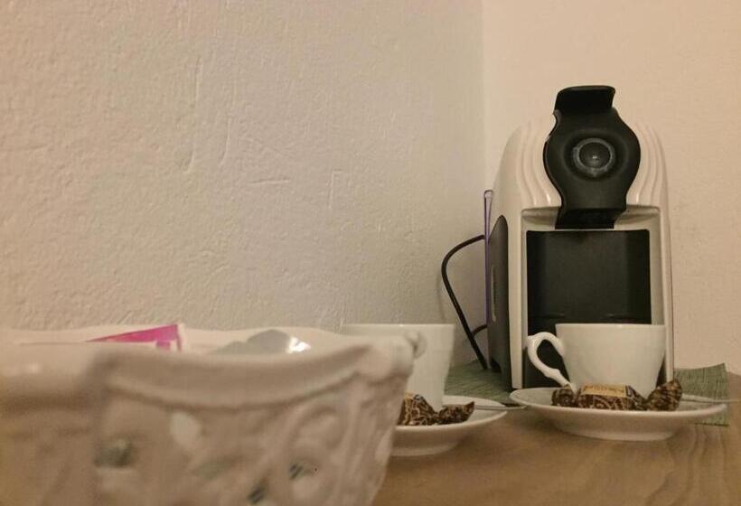 ドゥプレックスルーム, La Masca