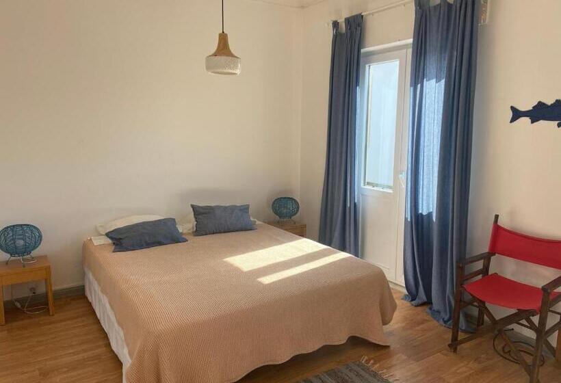 חדר בסיסי לשלושה, Eskama Guest House