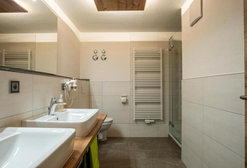 침실 2개 아파트, Haus Am Rank