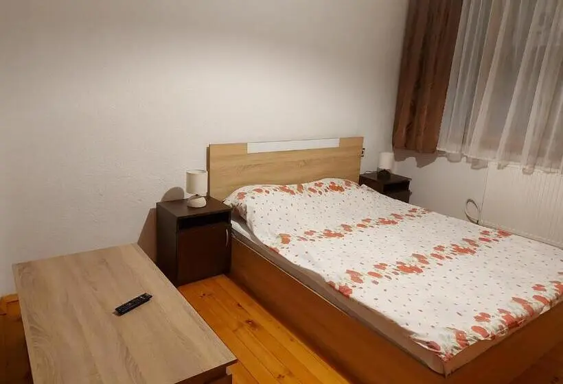 ファミリールーム, Vasi Apartments