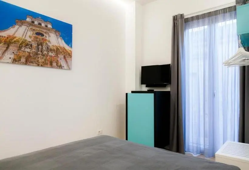 اتاق استاندارد سه تخته با بالکن, B&b Del Corso