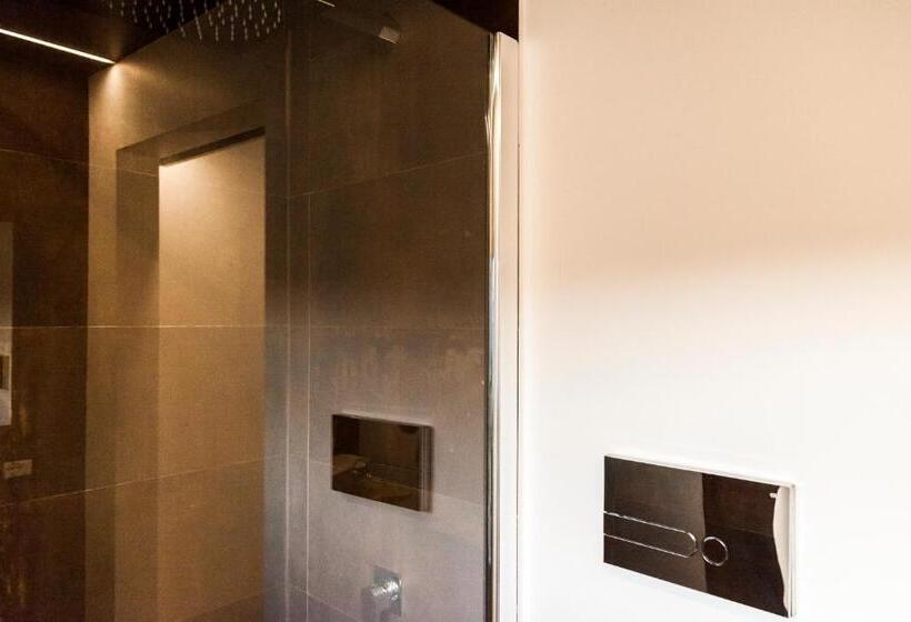 غرفة قياسية ثلاثية مزودة بتراس, B&b Del Corso