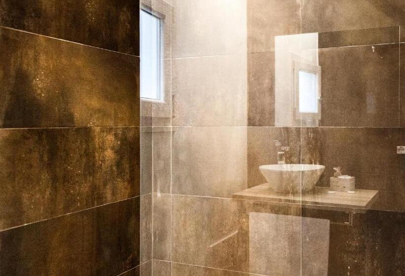 غرفة قياسية ثلاثية مزودة بتراس, B&b Del Corso