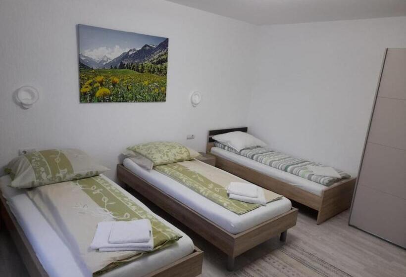 スタンダードトリプルルーム, Casa Sannicolau