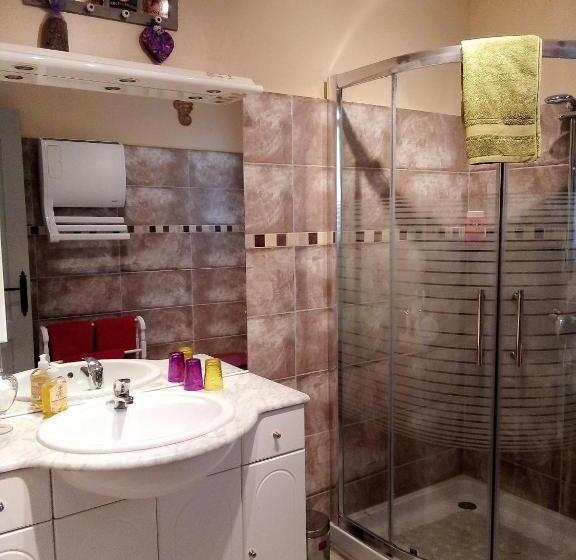 غرفة قياسية مع حمام خارجي, Le Vallon De Bargemon