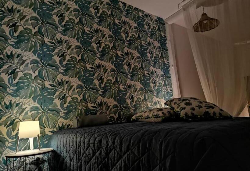 スタンダードルーム, Room33