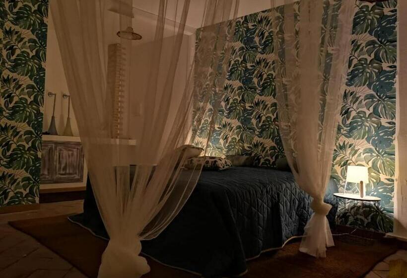 اتاق استاندارد یک نفره, Room33