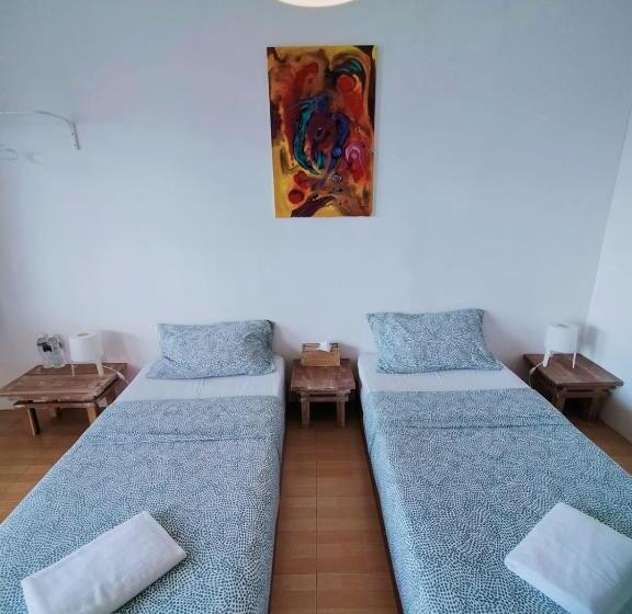 豪华海景房, Ten Rooms
