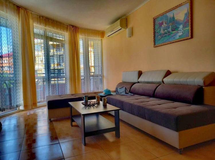 Apartamento 2 Dormitórios, Central Plaza Apartment
