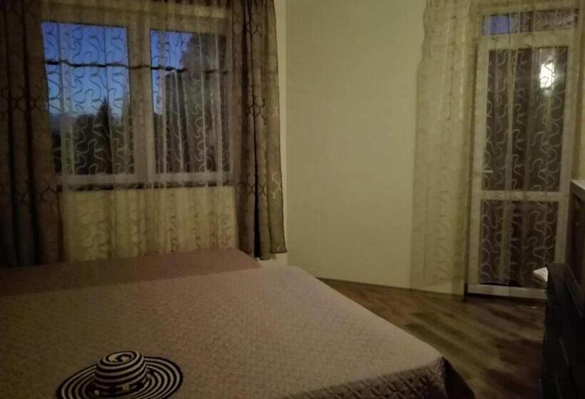 Apartamento 2 Dormitórios, Central Plaza Apartment