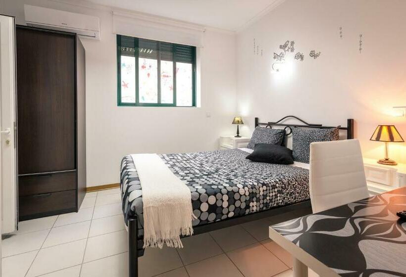 스탠다드 룸, Rocky3