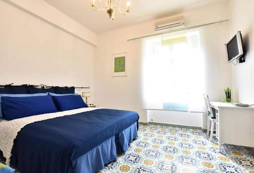Quarto Estandar, Il Gelsomino Amalfi