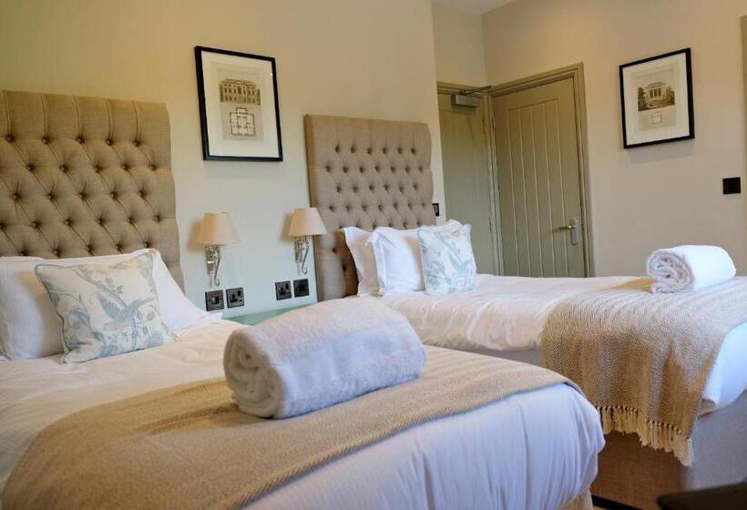 חדר דלוקס, Blacknest Golf And Country Club