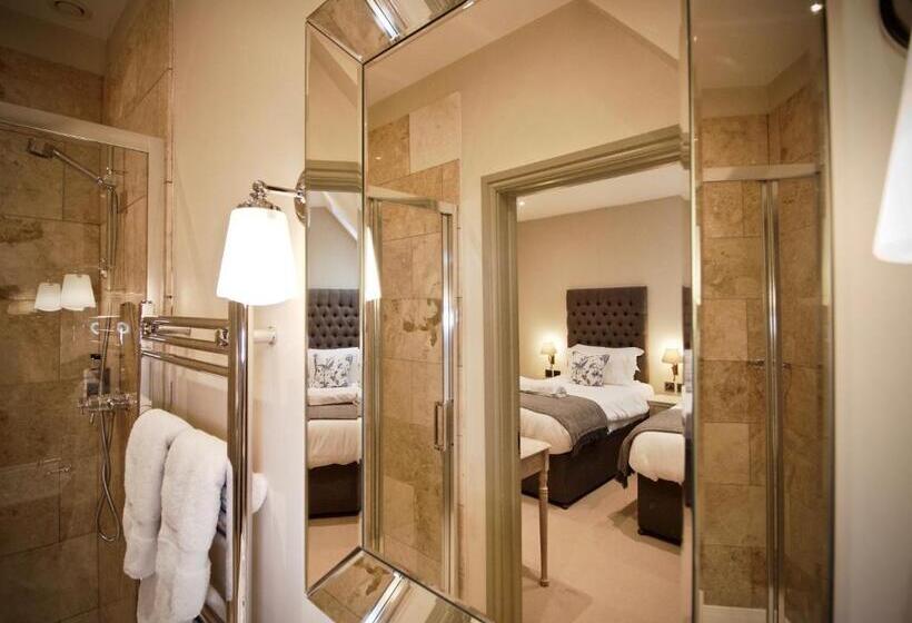 חדר דלוקס, Blacknest Golf And Country Club