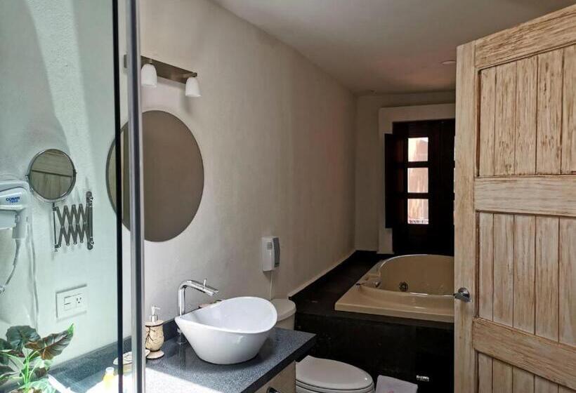 חדר פרמיום לארבעה, Canaria