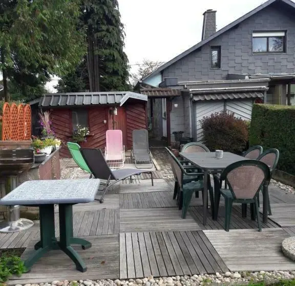 بنگله خانوادگی, Le Chalet D Egide