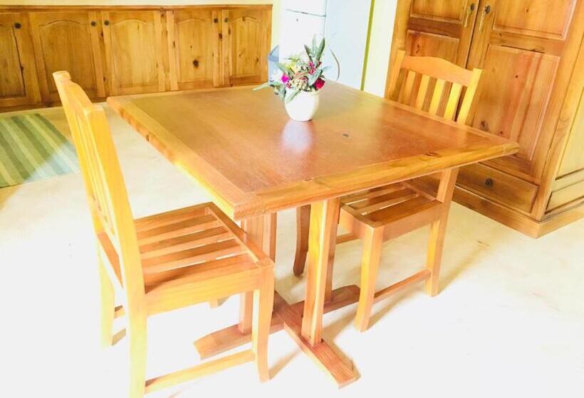 اتاق استاندارد با بالکن, Le Rosier