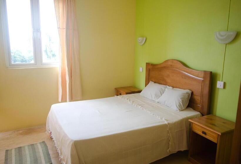 تختخواب در اتاق مشترک, Le Rosier