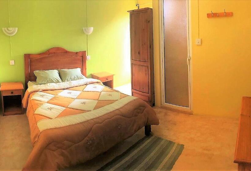 تختخواب در اتاق مشترک, Le Rosier