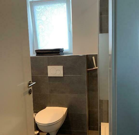 جناح ديلوكس سرير كينج, Dormitorium Kaarst Wohnraum Auf Zeit