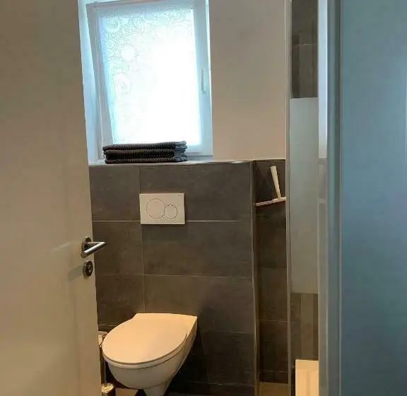 Deluxe Suite King Bed, Dormitorium Kaarst Wohnraum Auf Zeit