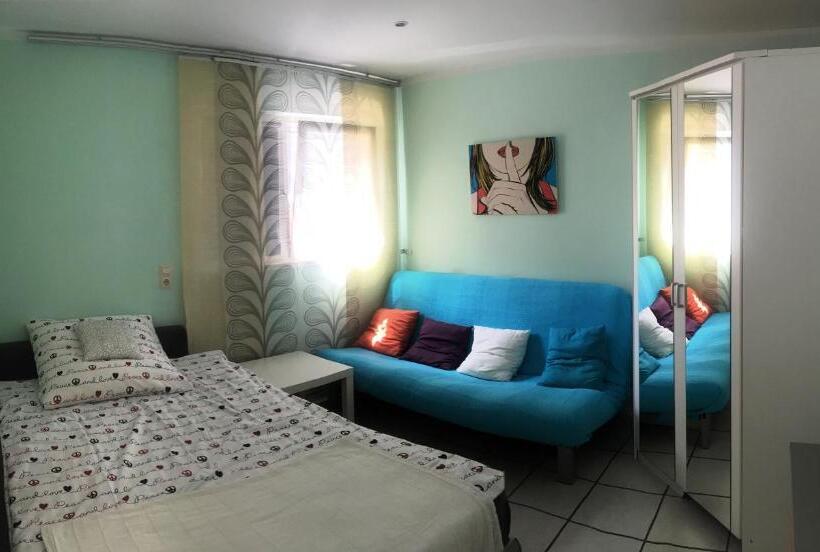 إستوديو ديلوكس, Dormitorium Kaarst Wohnraum Auf Zeit