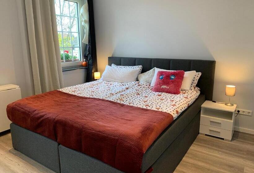 جناح ديلوكس سرير كينج, Dormitorium Kaarst Wohnraum Auf Zeit