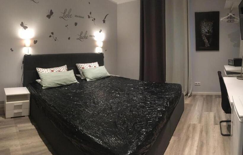 جناح ديلوكس سرير كينج, Dormitorium Kaarst Wohnraum Auf Zeit