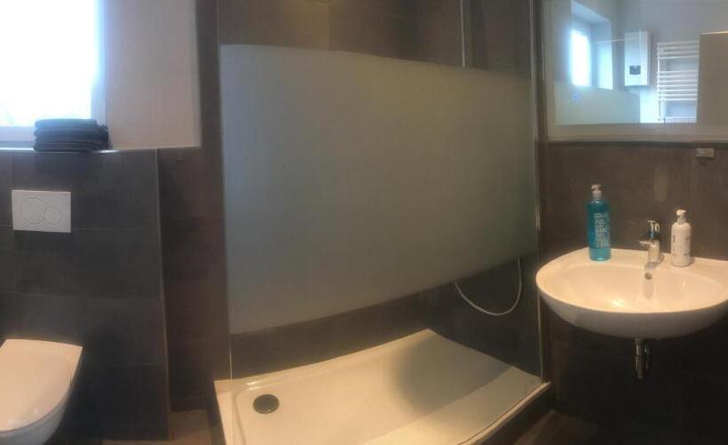 شقة غرفة واحدة, Dormitorium Kaarst Wohnraum Auf Zeit