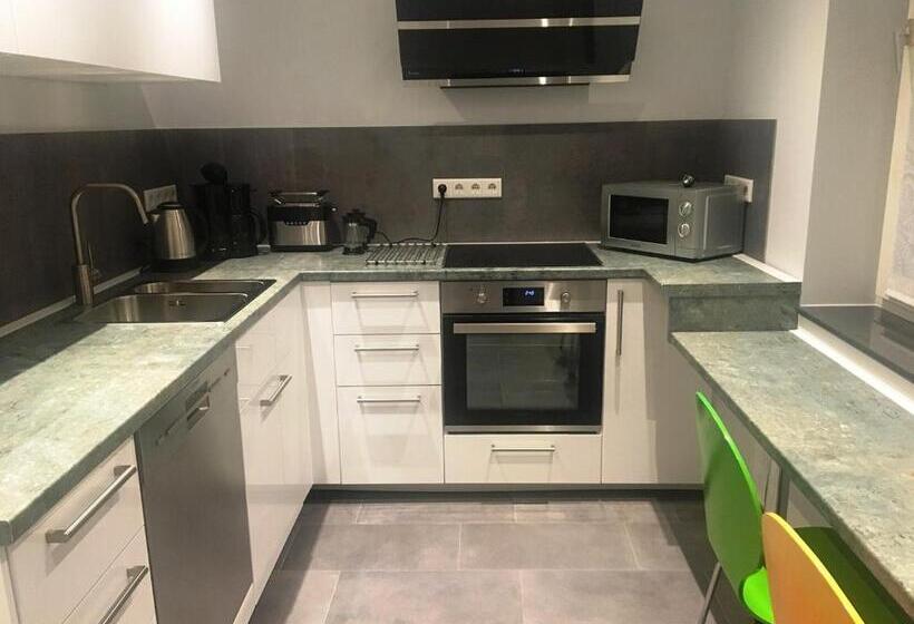 شقة غرفة واحدة, Dormitorium Kaarst Wohnraum Auf Zeit