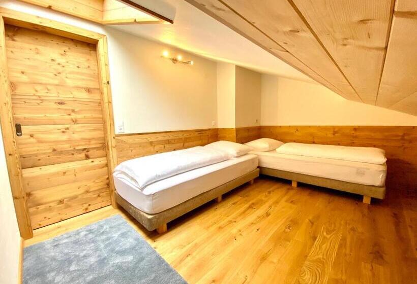 شقة غرفتين, Pleschinhof