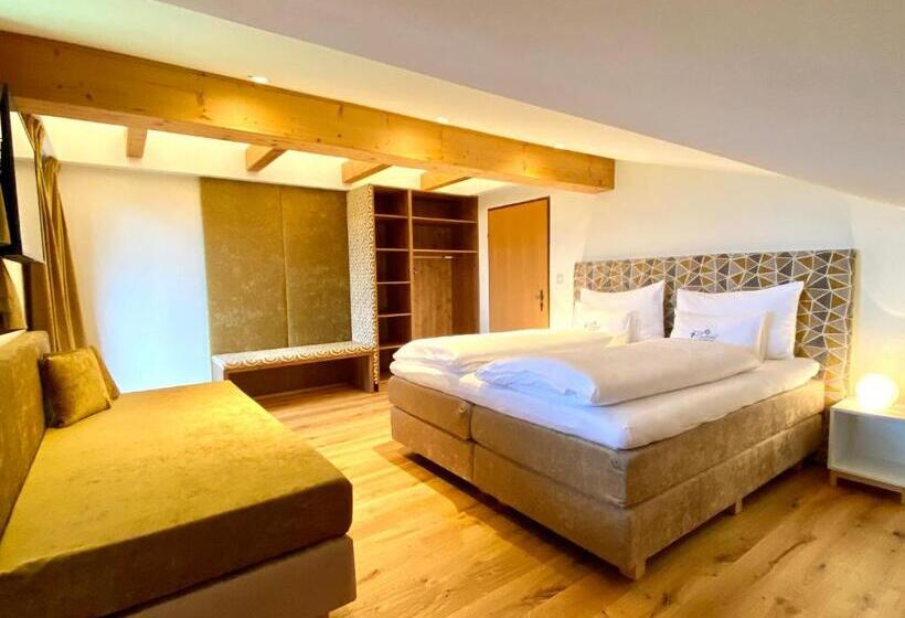 شقة غرفتين, Pleschinhof